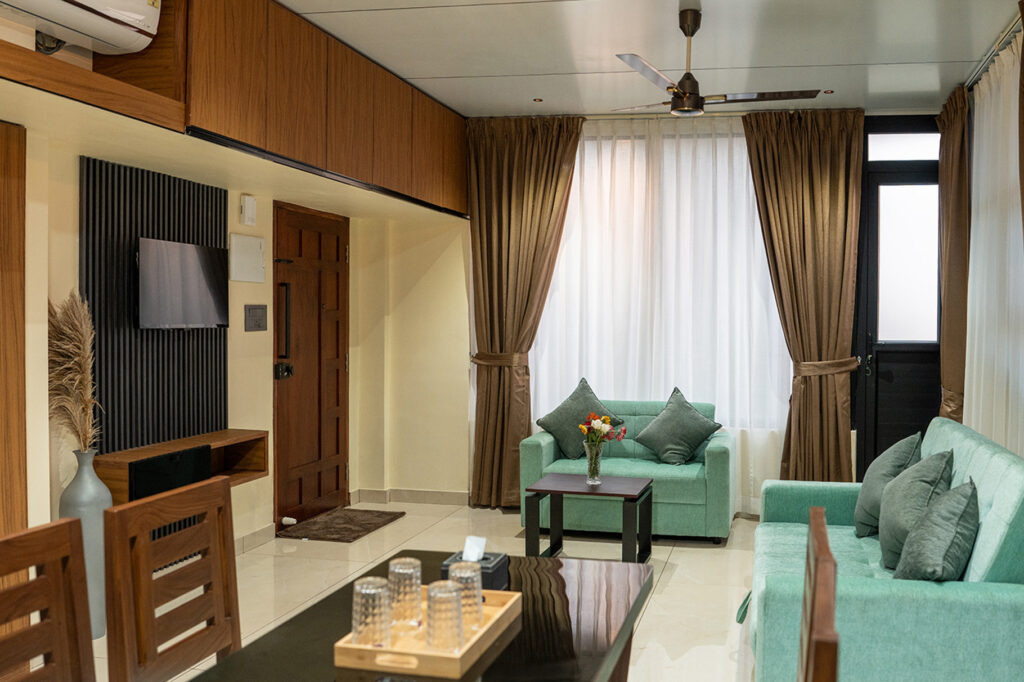 https://tjvistaliving.com/wp-content/uploads/2024/07/Panorama-1-1024x682.jpg
