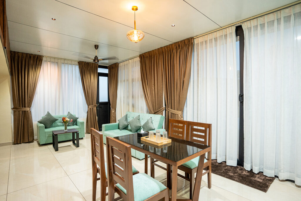 https://tjvistaliving.com/wp-content/uploads/2024/07/Panorama-3-1024x682.jpg