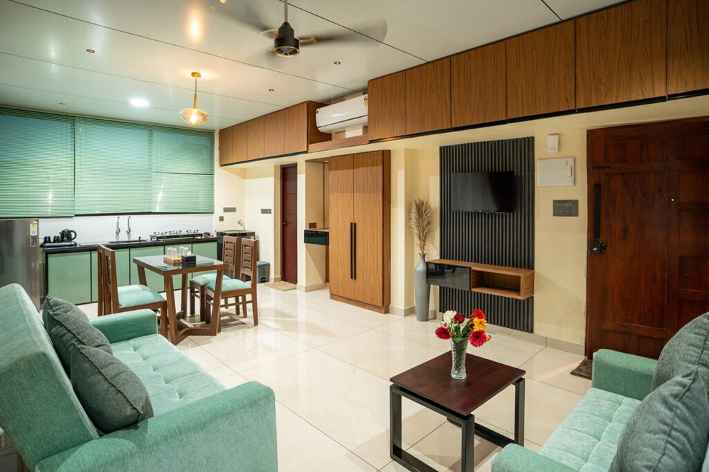https://tjvistaliving.com/wp-content/uploads/2024/07/Panorama-4-1024x682.jpg